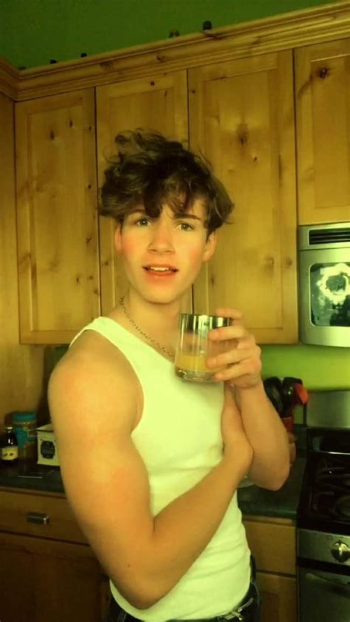 
Aaron Gabel Height, Weight, Net Worth, Age, Wiki, Who, Instagram, Biography 