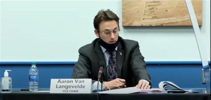 Aaron Van Langevelde Height, Weight, Net Worth, Age, Birthday, Wikipedia, Who, Instagram, Biography