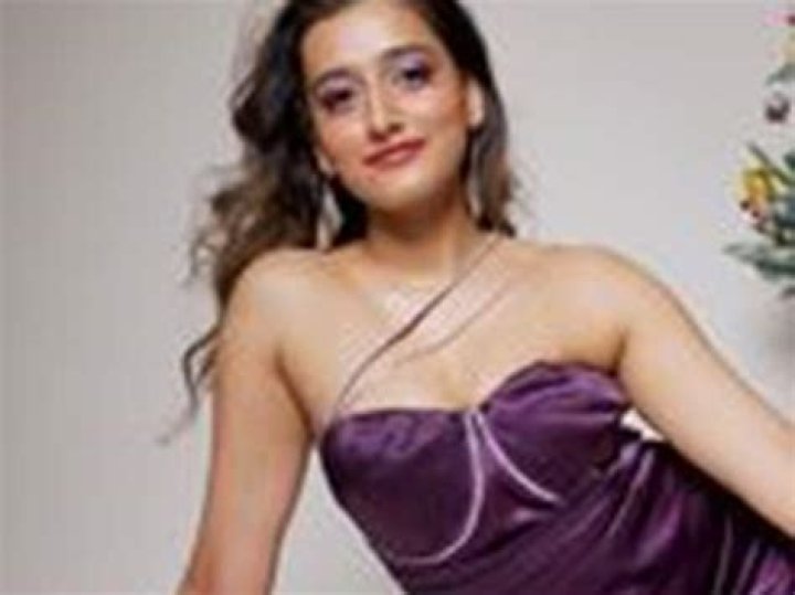 
Aashi Adani Height, Weight, Net Worth, Age, Birthday, Wikipedia, Who, Nationality, Biography 