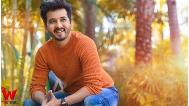 Abhijeet Khandkekar Height, Weight, Net Worth, Age, Birthday, Wikipedia, Who, Nationality, Biography