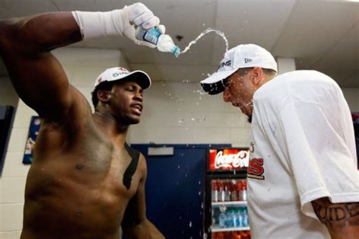 
Aldon Smith Height, Weight, Net Worth, Age, Birthday, Wikipedia, Who, Nationality, Biography 