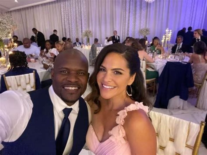 Brian Flores is Married to Wife: Jennifer Maria Duncan Flores. Past Relationships