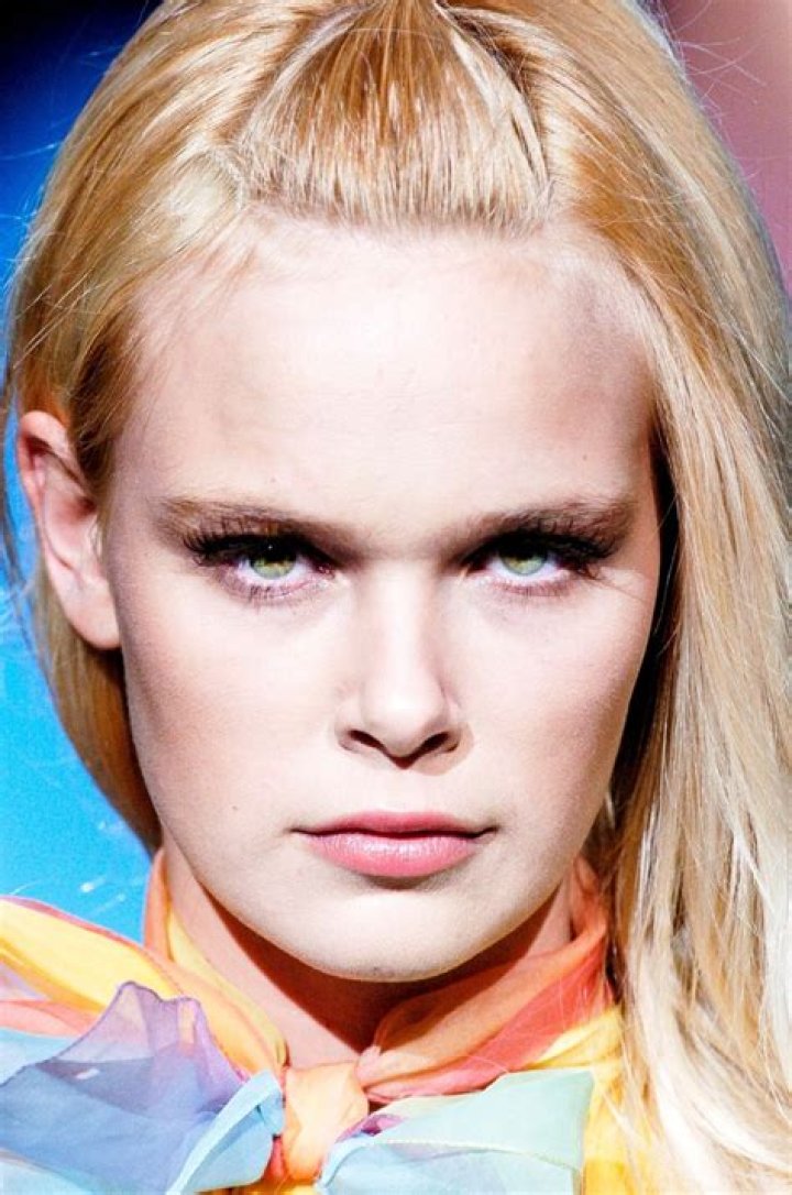 
Dewi Driegen Height, Weight, Net Worth, Age, Birthday, Wikipedia, Who, Nationality, Biography 