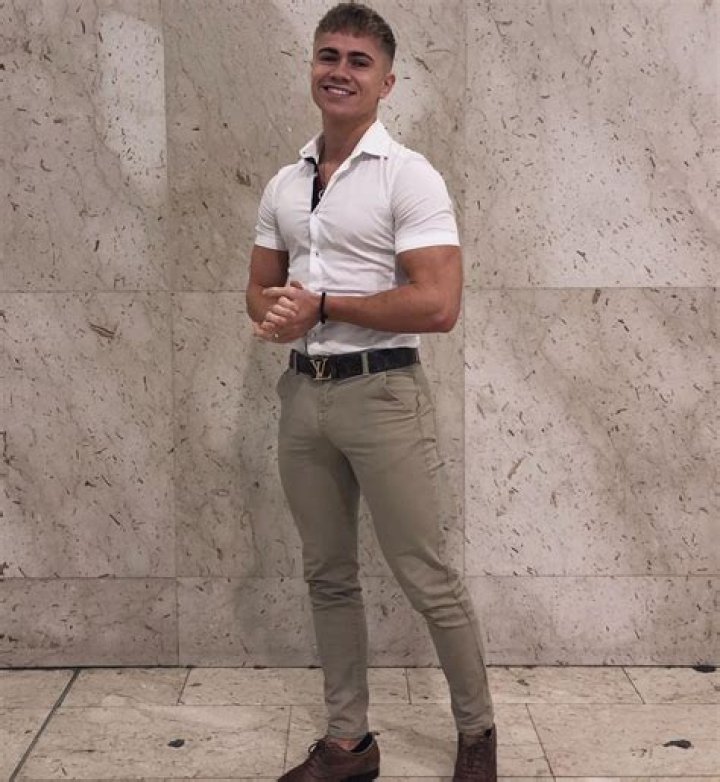 Dylan Page Height, Weight, Net Worth, Age, Birthday, Wikipedia, Who, Instagram, Biography