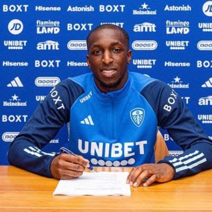 
Glen Kamara Height, Weight, Net Worth, Age, Birthday, Wikipedia, Who, Nationality, Biography 