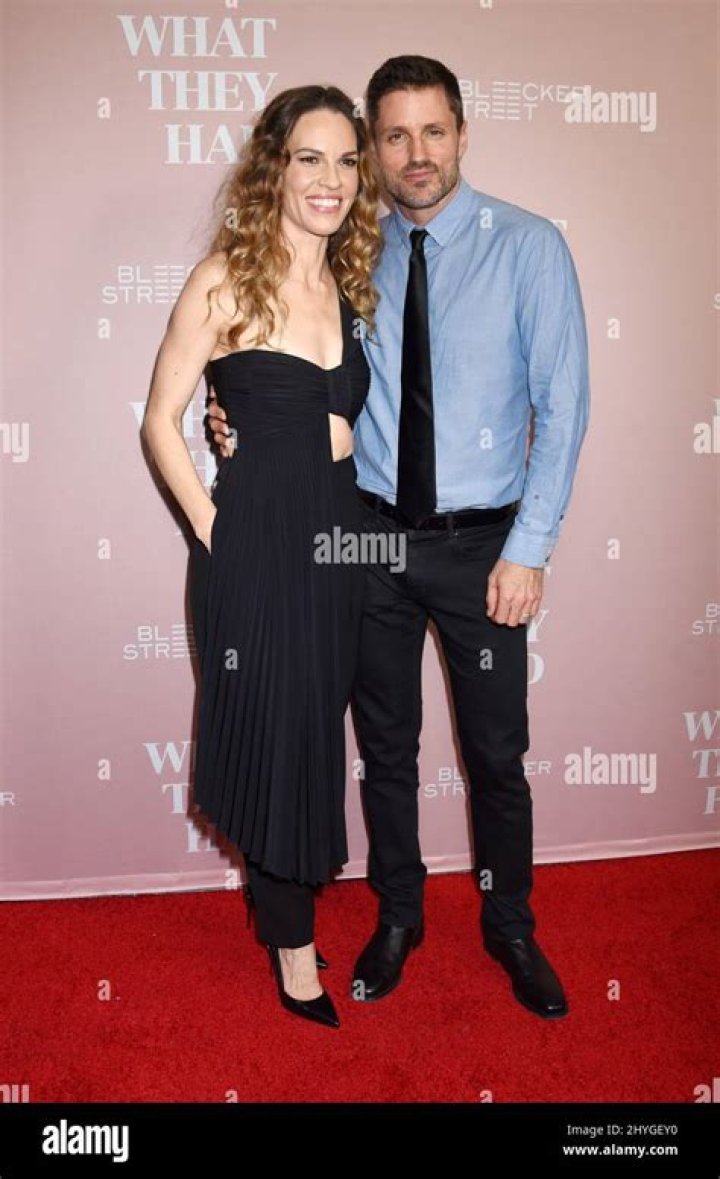 
Hilary Swank Husband Philip Schneider Is An Entrepreneur Who Has A Net Worth of Half A Billion 