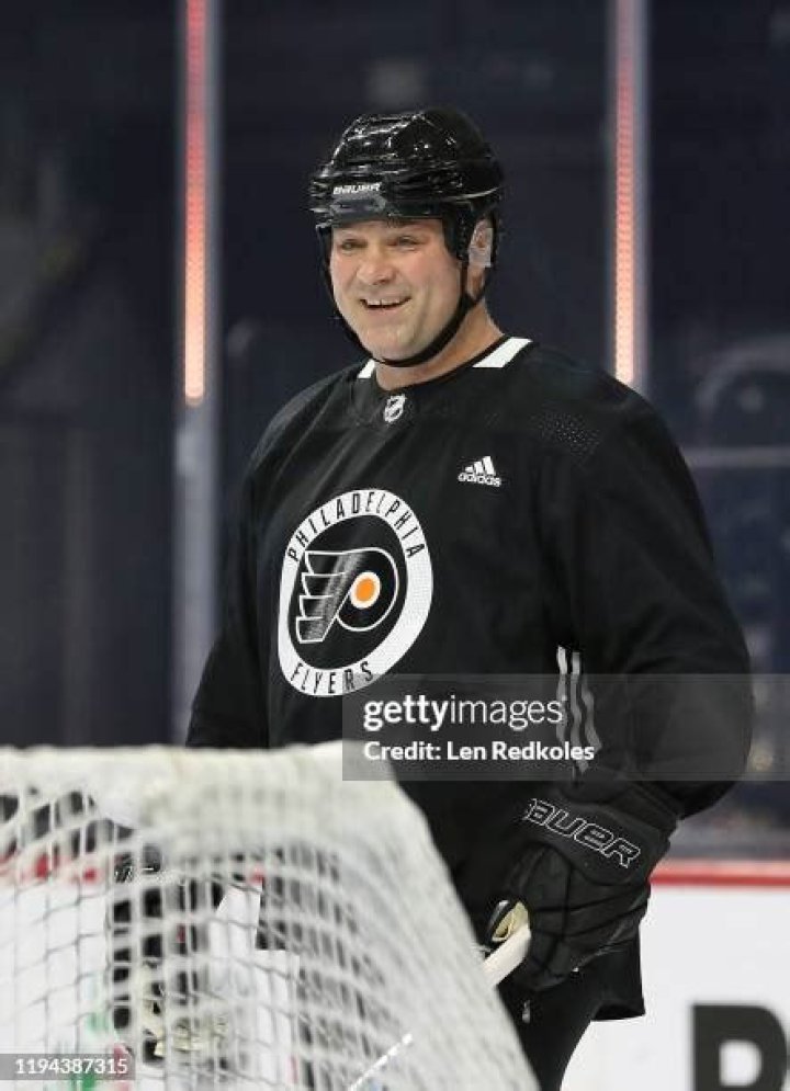 How Old Is Carl Pierre Lindros? Everything To Know About Eric Lindros Son