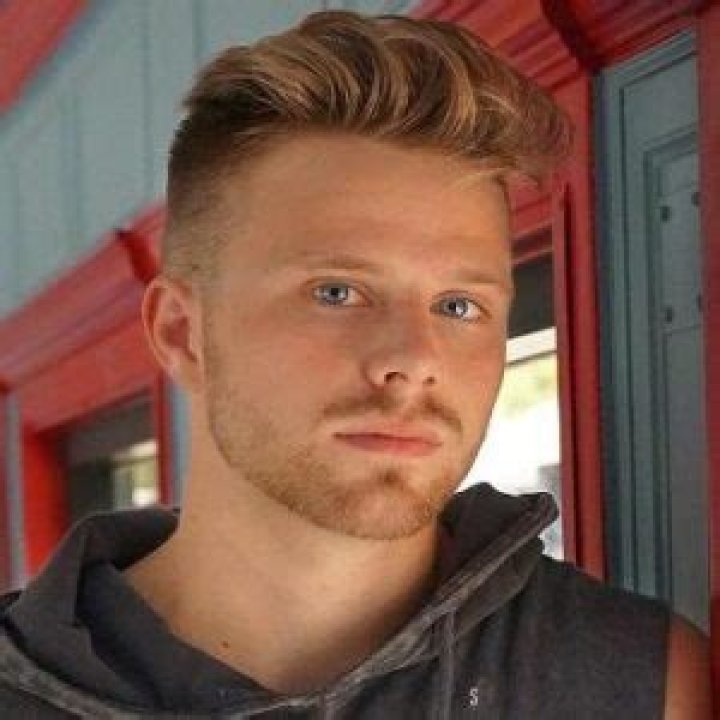 Hunter Ray Hill Height, Weight, Net Worth, Age, Birthday, Wikipedia, Who, Nationality, Biography