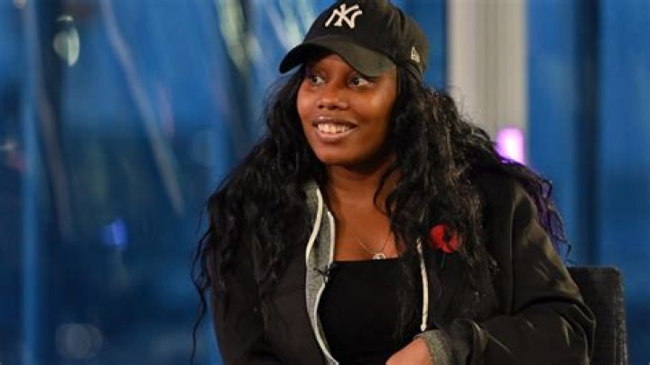 
Is DJ Remi Burgz A Man Or Woman? Radio 1Xtra Presenter Gender And Before After Photos 