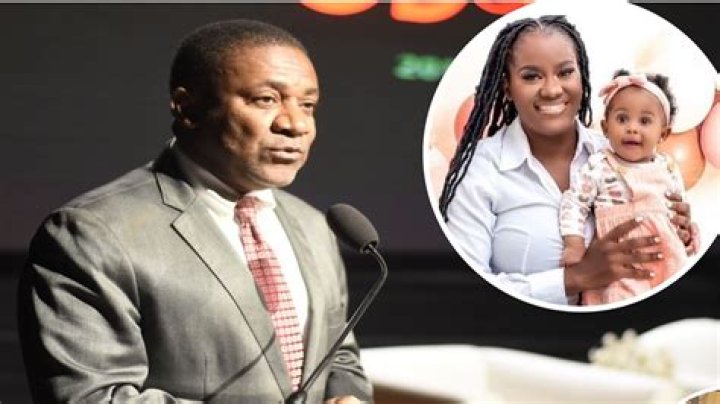 
Is Edgar Berlange Married To Gen Gawd? Meet His Baby Mother On Instagram 