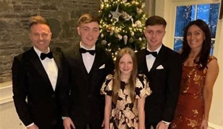 
Is Nicky Byrne Gay? Age, Height, Net Worth 