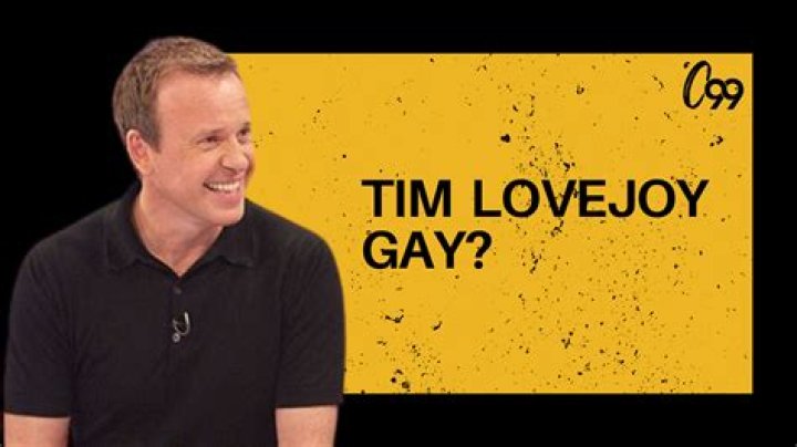 
Is Tim Lovejoy Gay? Personal Life, Is He Married and Does He Have Any Children? 