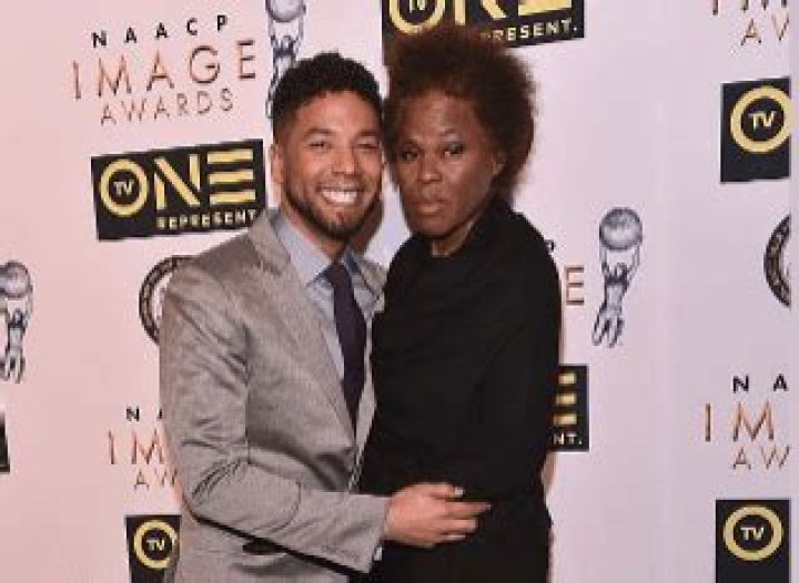 
Janet Smollet Age, Birthday, Wikipedia, Who, Nationality, Biography 