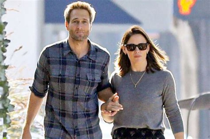 
Jennifer Garner Fiance: Is She Engaged To Her New Boyfriend John C. Miller? 