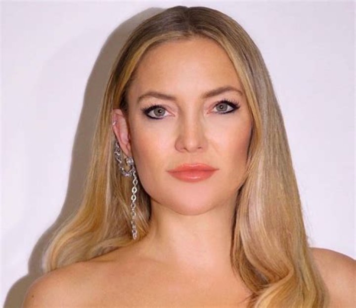 
Kate Garry Hudson Height, Weight, Net Worth, Age, Birthday, Wikipedia, Who, Nationality, Biography 