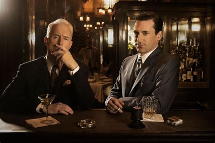 
‘Mad Men’ Alum John Slattery Says Jon Hamm’s Good Looks Distracted People on Set: They ‘Would Just Go Catatonic’ 