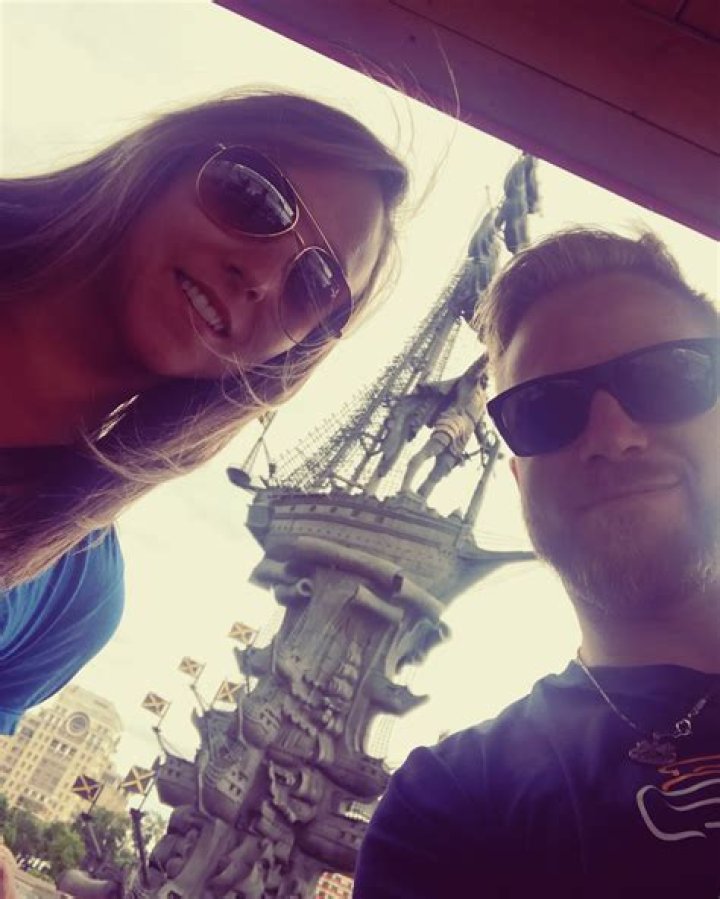 
Niklas Edin Height, Weight, Net Worth, Age, Birthday, Wikipedia, Who, Nationality, Biography 