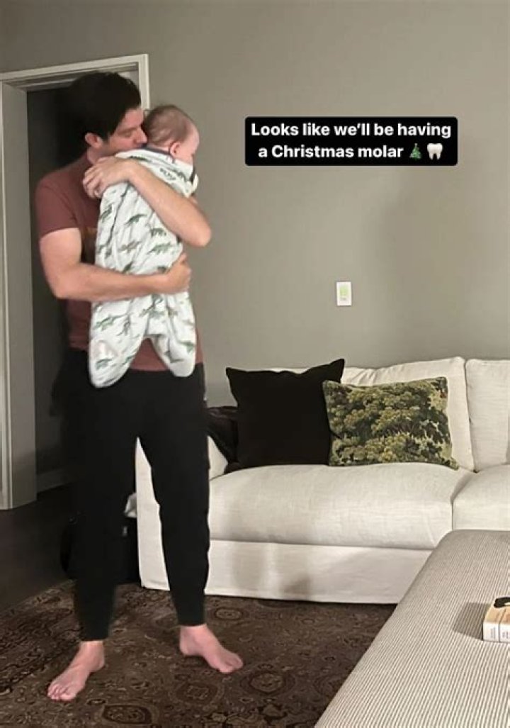 
Olivia Munn Details Late-Night Parenting Woes as Teething Son Wakes Up ‘Screaming’ 