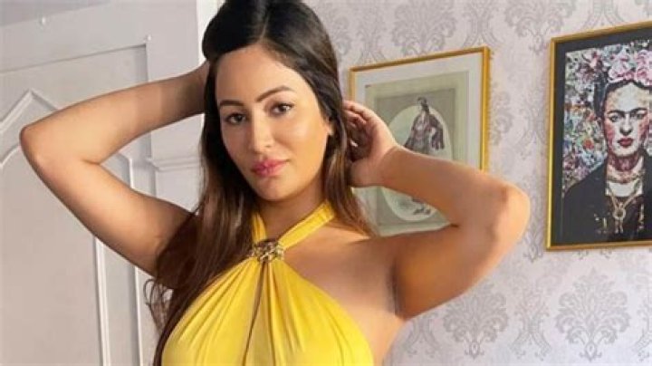 Pooja Bisht Weight, Net Worth, Age, Birthday, Wikipedia, Who, Instagram, Biography