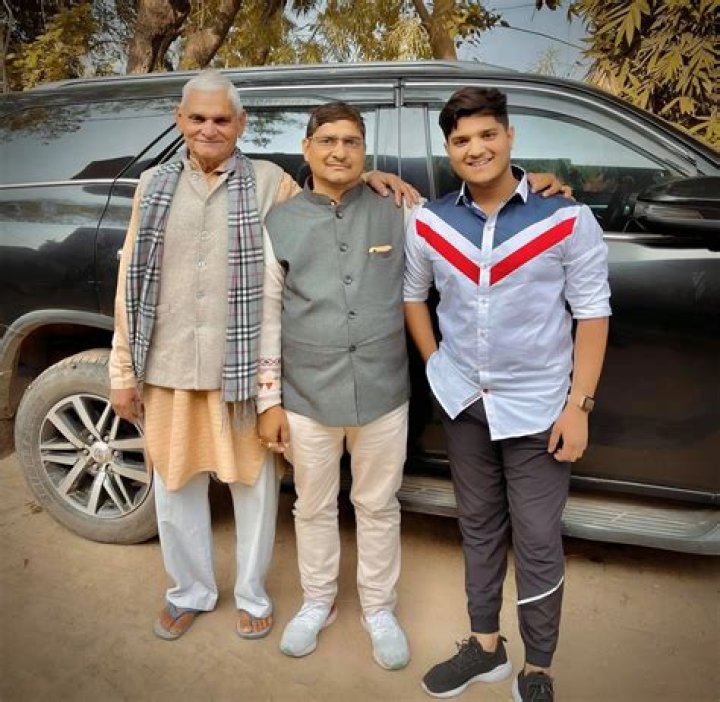 
Pooja Tiwari Height, Weight, Net Worth, Age, Birthday, Wikipedia, Who, Nationality, Biography 