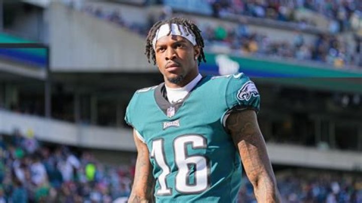 
Quez Watkins Height, Weight, Net Worth, Age, Birthday, Wikipedia, Who, Nationality, Biography 