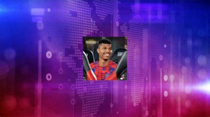 
Reinildo Mandava Height, Weight, Net Worth, Age, Birthday, Wikipedia, Who, Nationality, Biography 