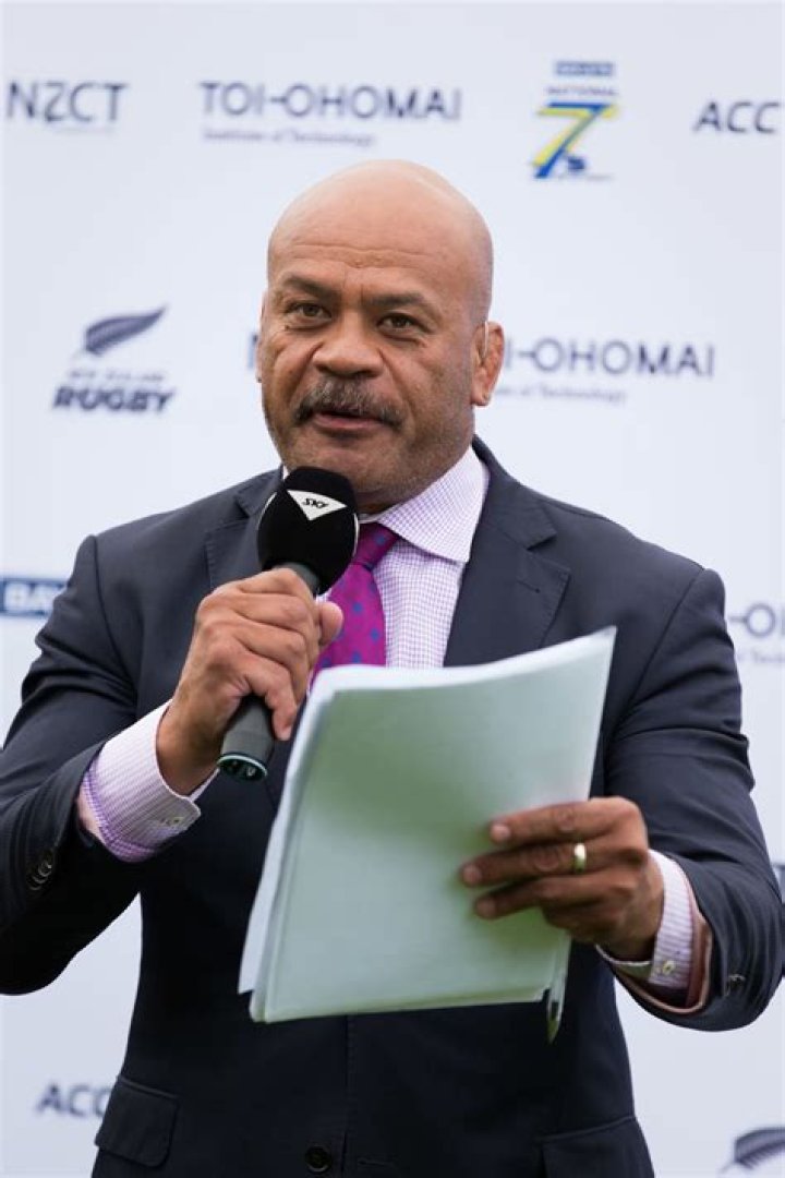 
Rugby union player Willie Los’e dies at 55 