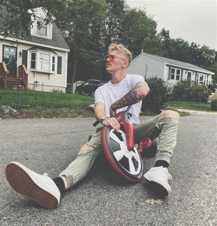 
Tristan Maloney Height, Weight, Net Worth, Age, Birthday, Wikipedia, Who, Nationality, Biography 