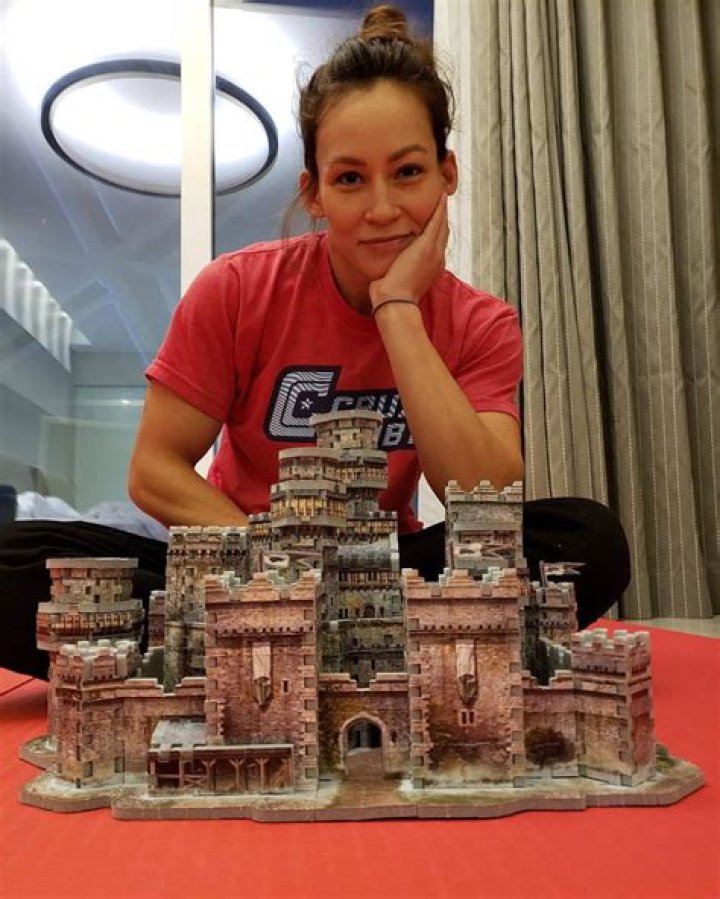 UFC: Jinh Yu Frey Husband Douglas Frey And 5 Family Facts