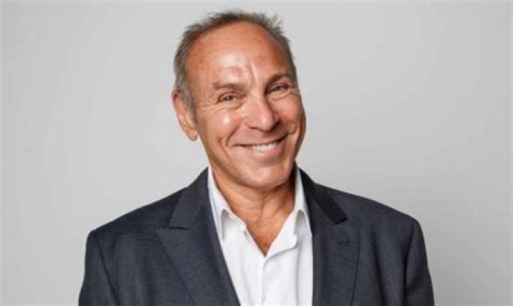 
Who are Neil Lanes Parents? Neil Lane Biography, Parents Name, Nationality and More 