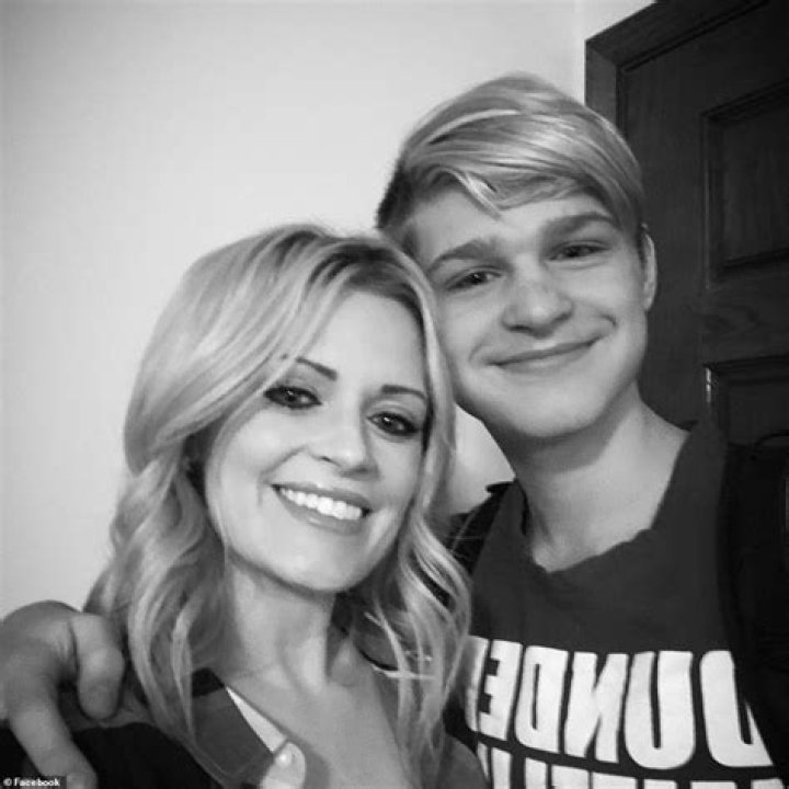 Who are Ty and Brynlee Larson? Barricaded Utah siblings go viral on TikTok amid battle with abusive father