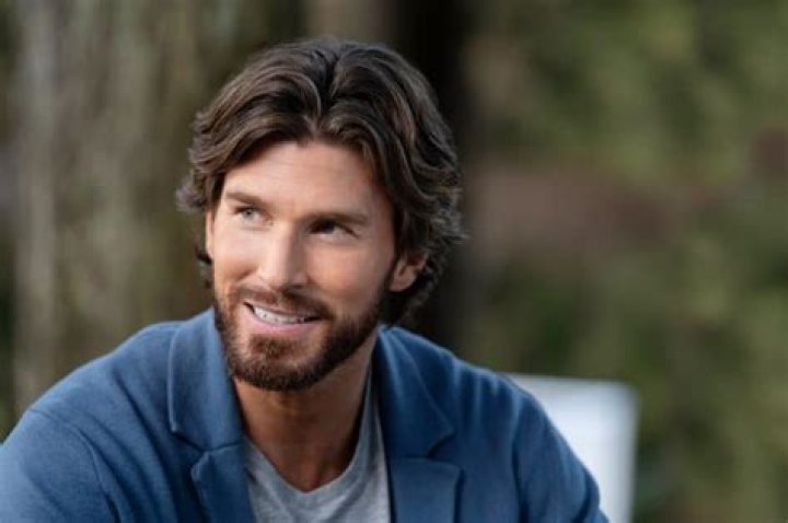 
Who Is Christopher Russell Married To? Everything About His Marriage 