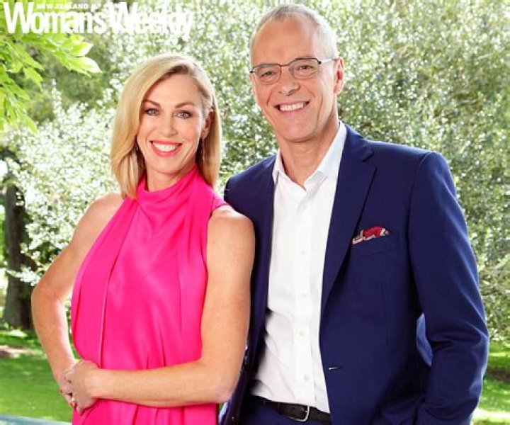 
Who Is Simon Dallow’s Partner, Wendy Petrie? All We Know About His Love Life 